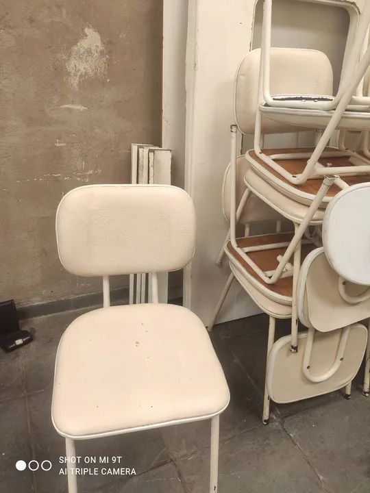 Maca p estética, cadeira de cabeleireiro e cadeiras p mesa de jantar ou p onde vc quiser - Foto 5