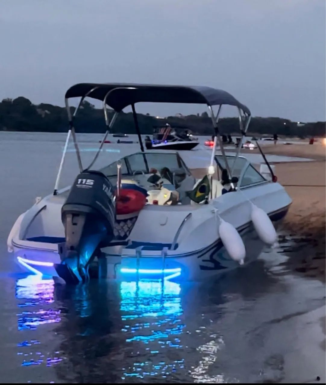 Lancha 195 Ventura, 2008 motor 115hp 2013 registrada na Capitania  - Foto 5