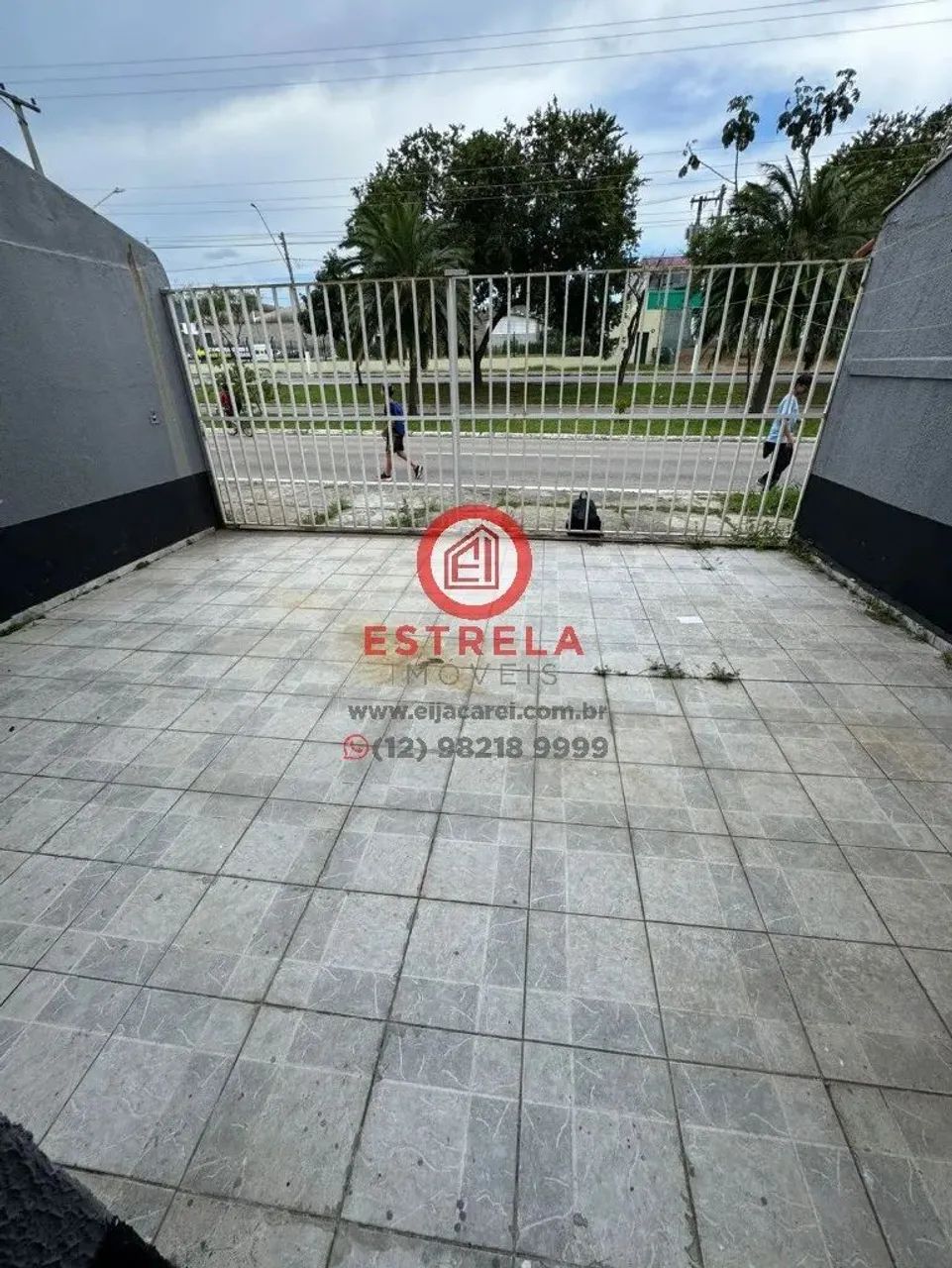 Imóvel à venda em Jacareí-SP, Parque Brasil: 3 quartos, 1 sala, 2 banheiros, 3 vagas de ga