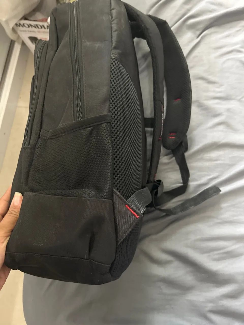 Mochila preta espaçosa - Foto 2