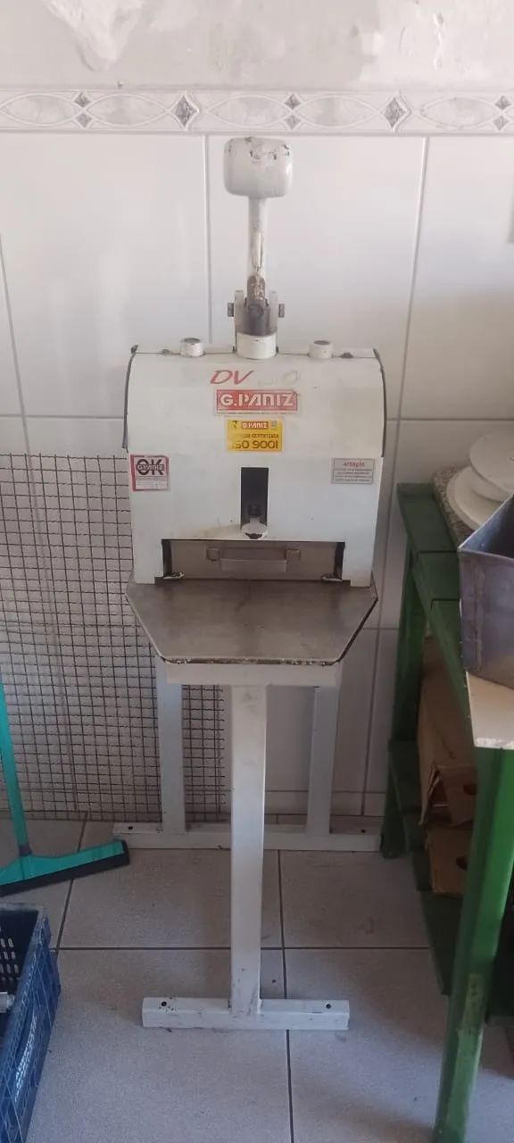 Máquina Divisora de Massa de Pão