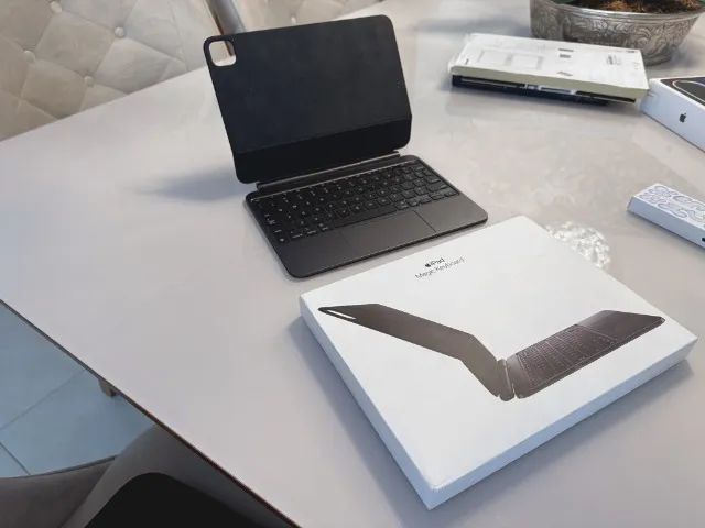 Apple iPad Pro M4 256GB ＋pencil/keyboard Apple Magic Keyboard para iPad Pro de 11 polegadas (M4) – Inglês