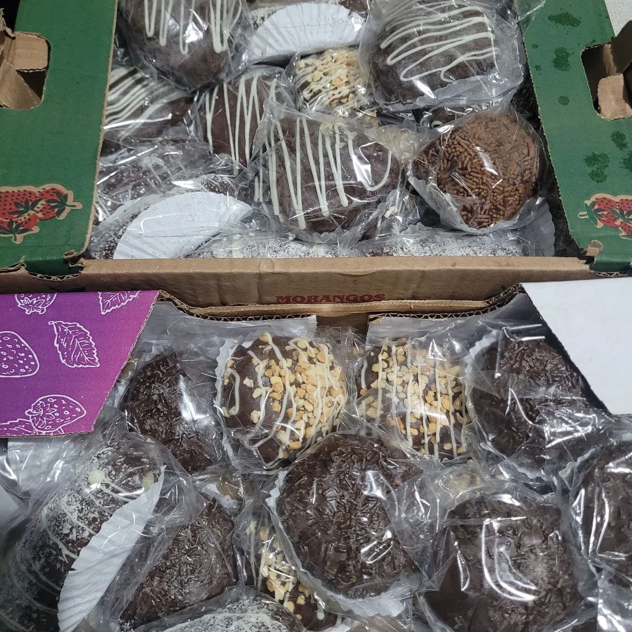 Bolos, doces camafeus e pães de mel. - Foto 3