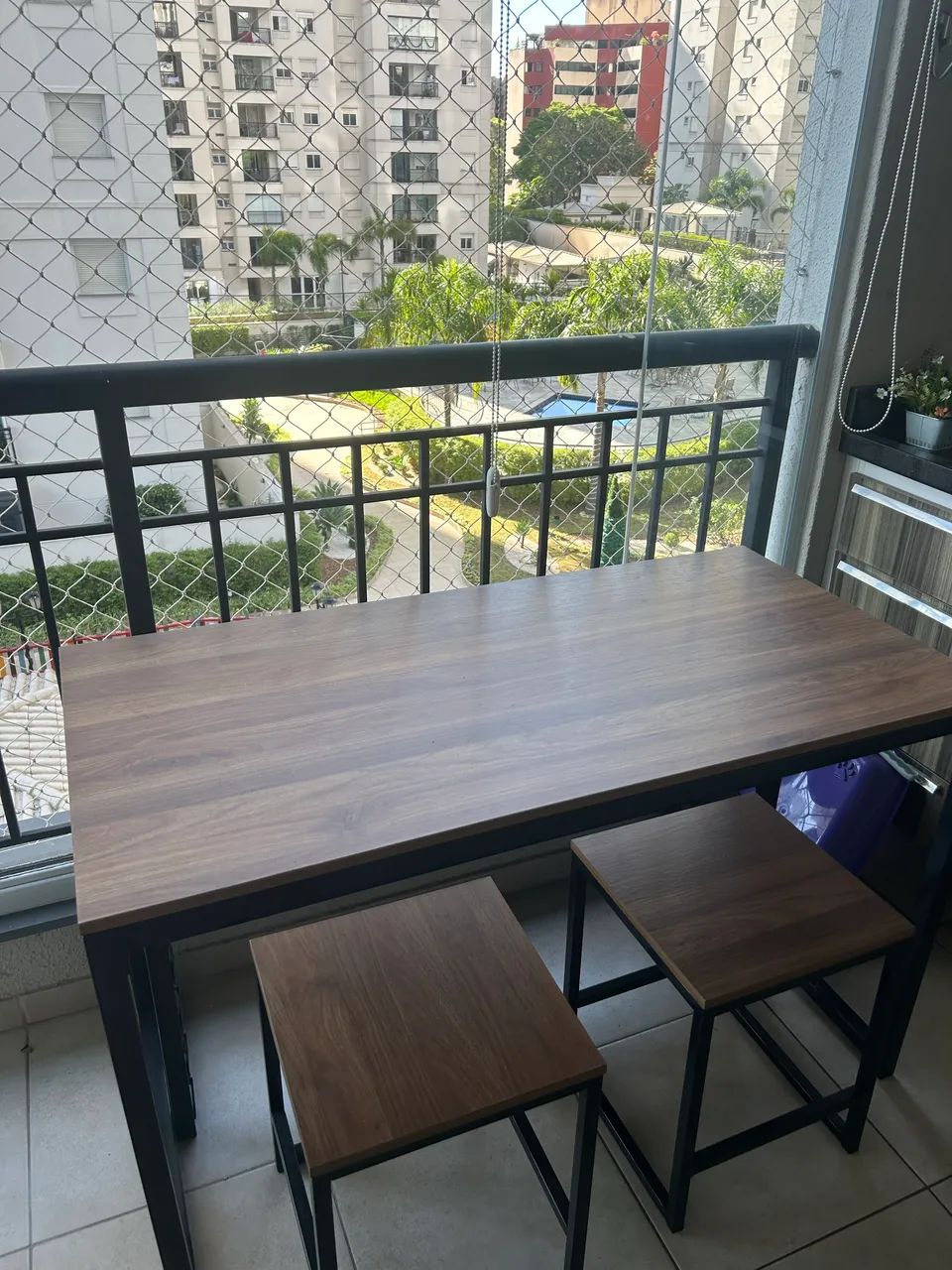 Mesa com banquinhos para varanda64861633285249122