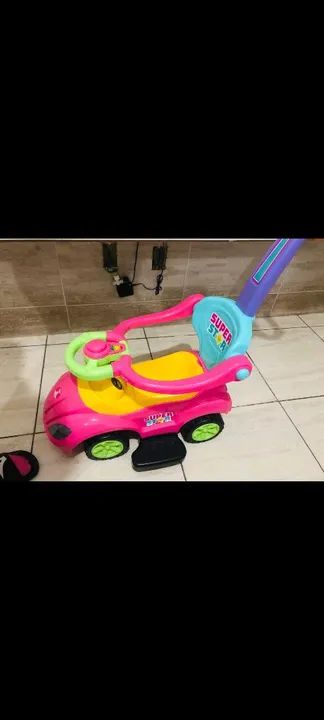 Carrinho de empurrar infantil - Divertido e colorido! - Foto 3