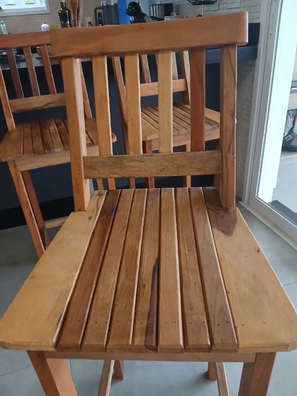 conjunto com 04 banquetas - Foto 4