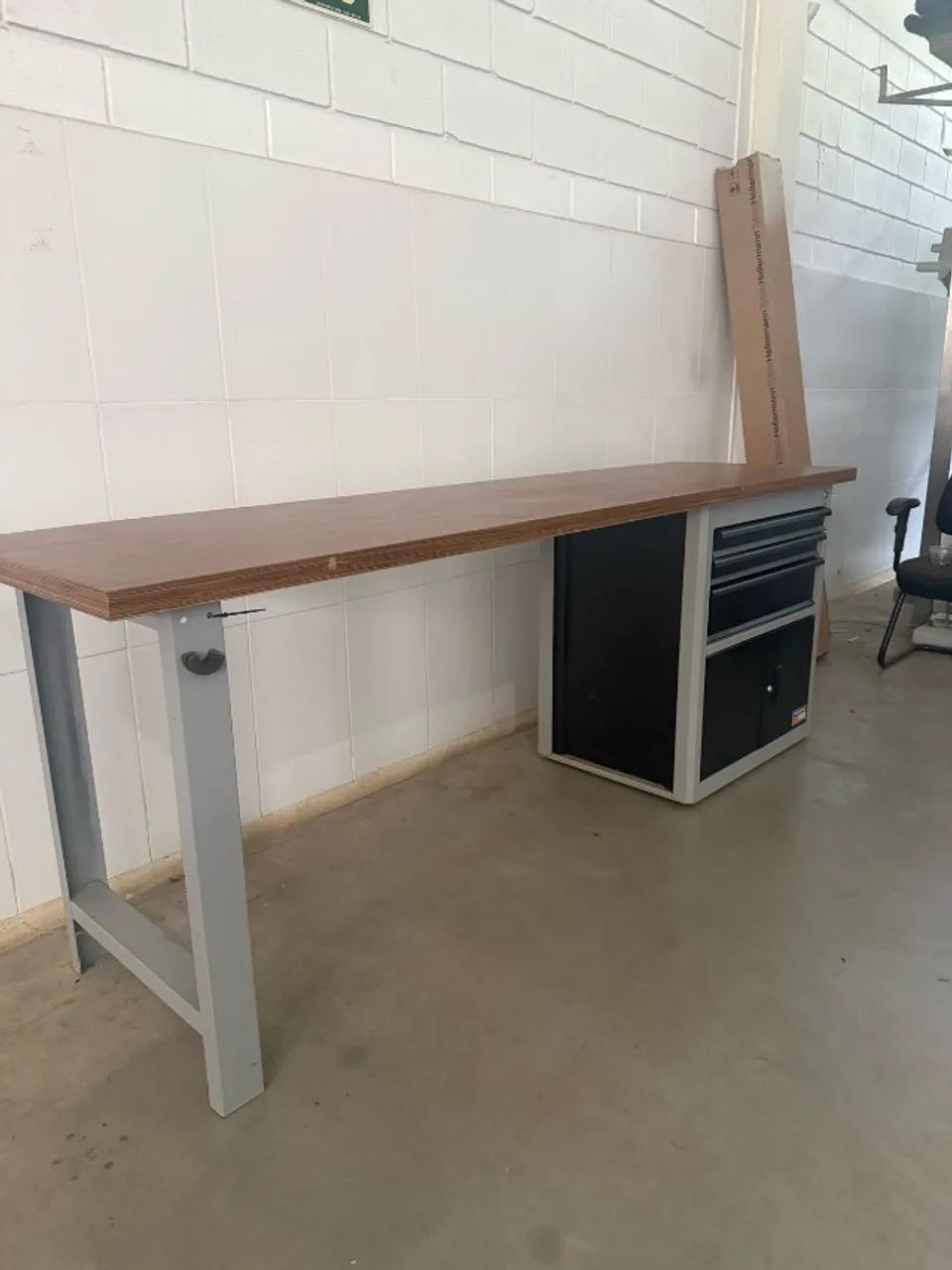 BANCADA PROFISSIONAL COM TAMPO DE MADEIRA - Foto 2