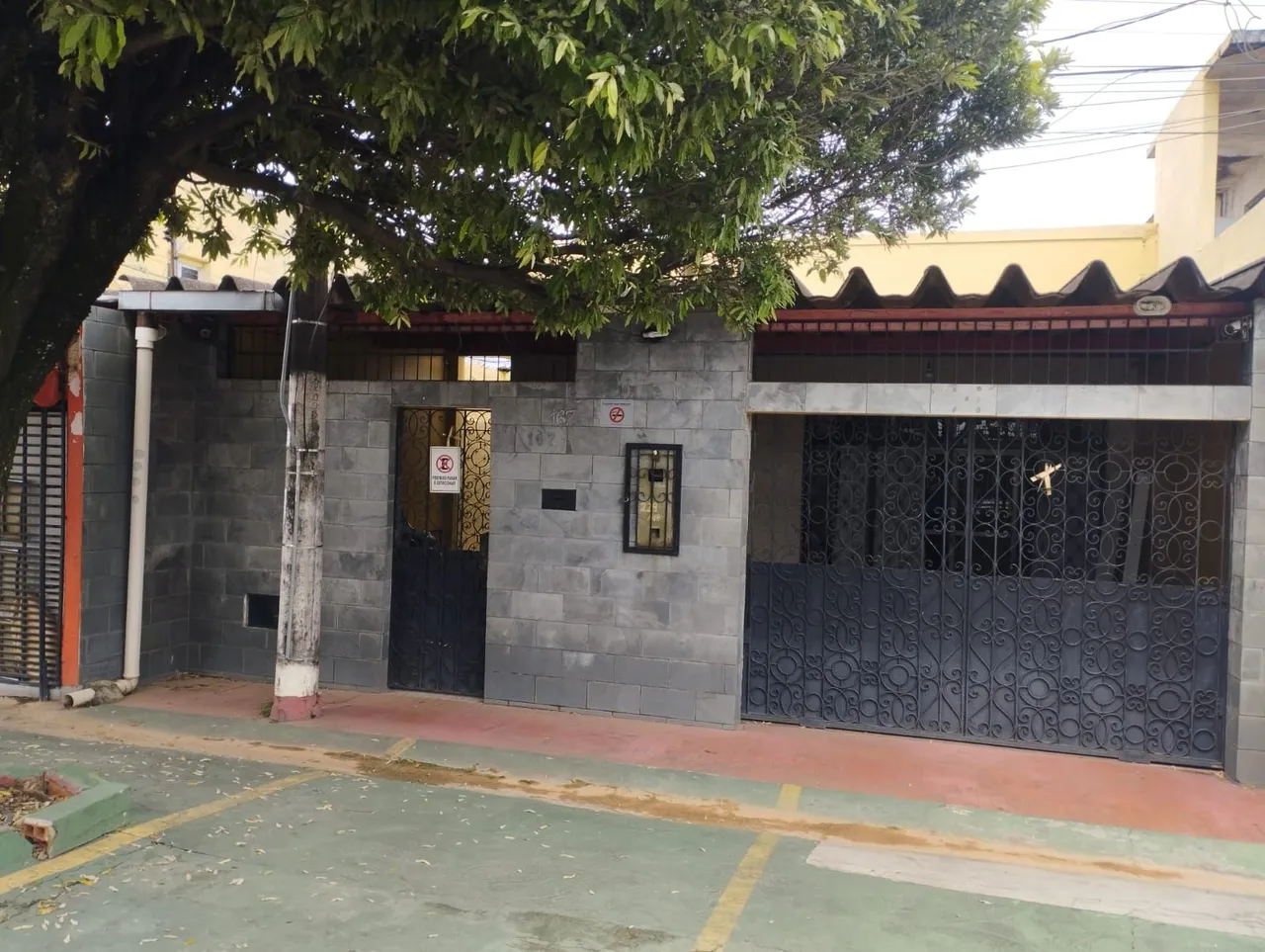 Casa bem localizada na Cachoeirinha