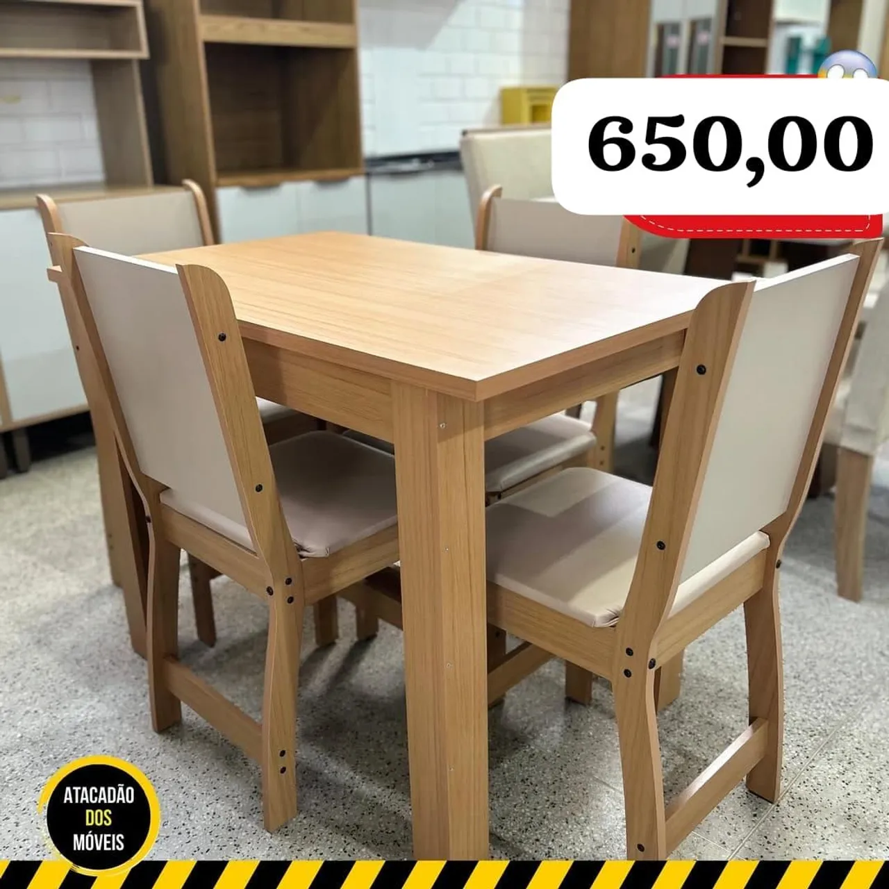 Conjunto Mesa de Jantar com 4 Cadeiras - Madeira