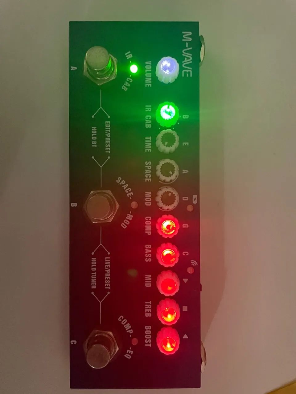 Multi-efeitos M-Wave para Baixo e Guitarra!