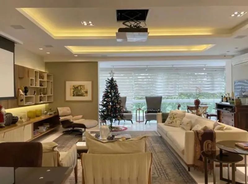 Lindo Apartamento Totalmente Reformado Na Segunda Quadra Da Praia Do Leblon