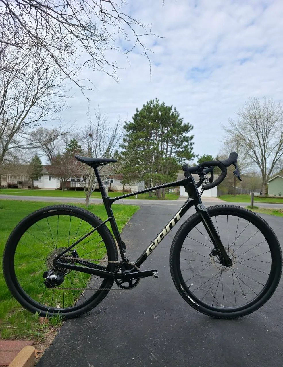 Bicicleta Giant Revolt Advanced 1