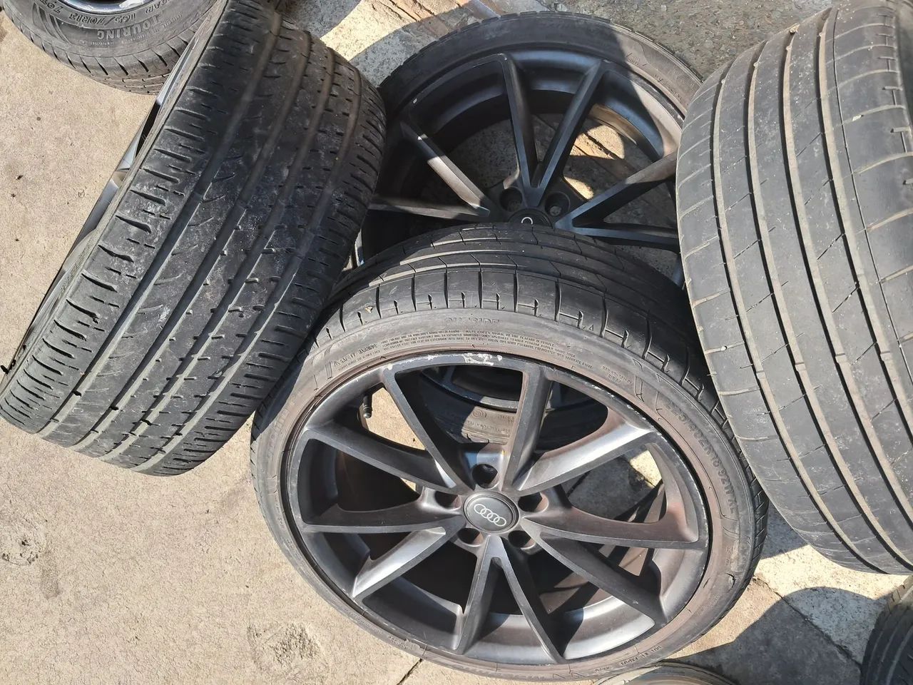 Roda aro 18 Audi preta fosco Toyota Corolla 5X100 com Pneu 225 40 18 usados jogo