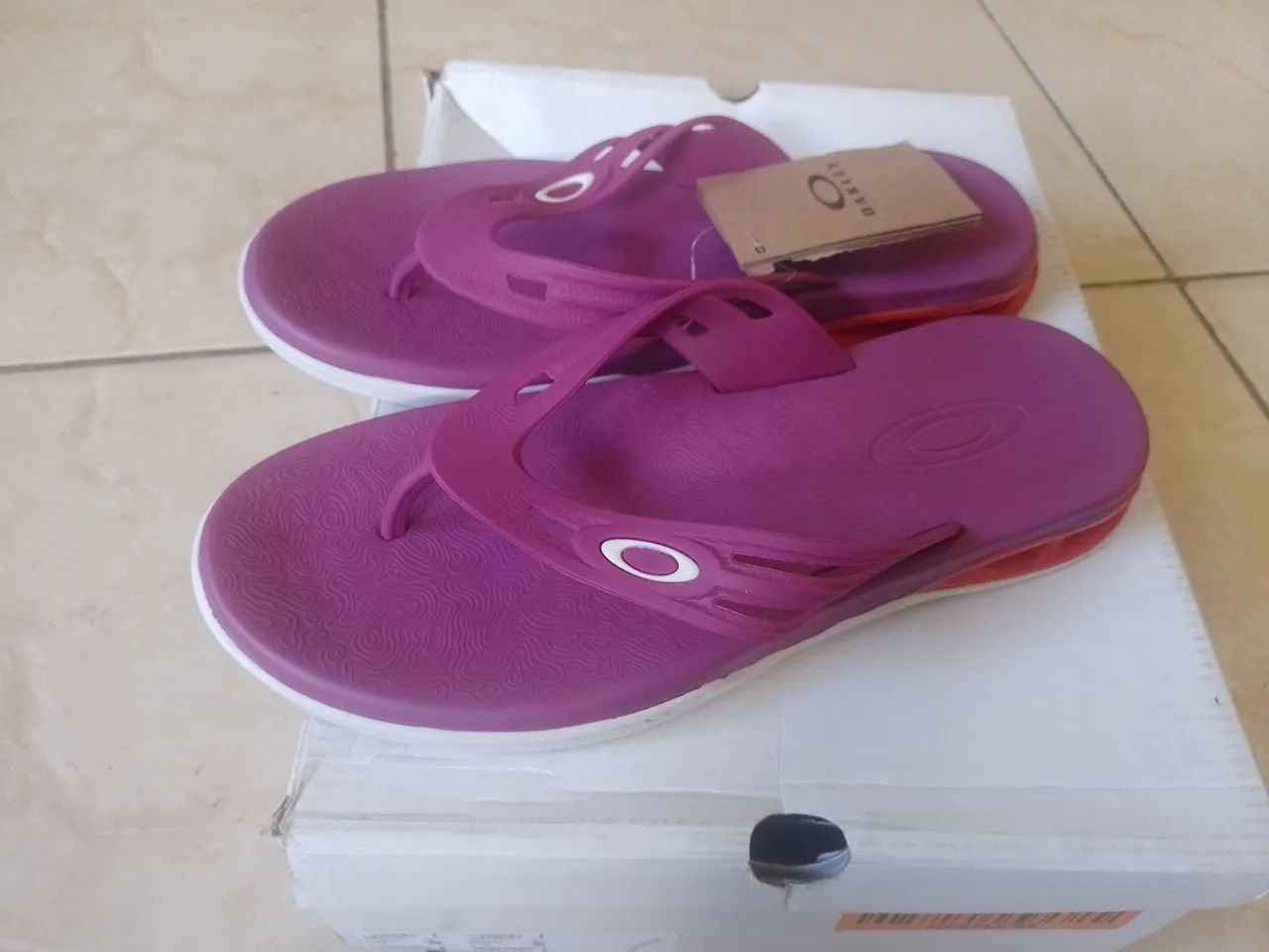 Sandália Oakley " KILLER POINT " Nova número 41"