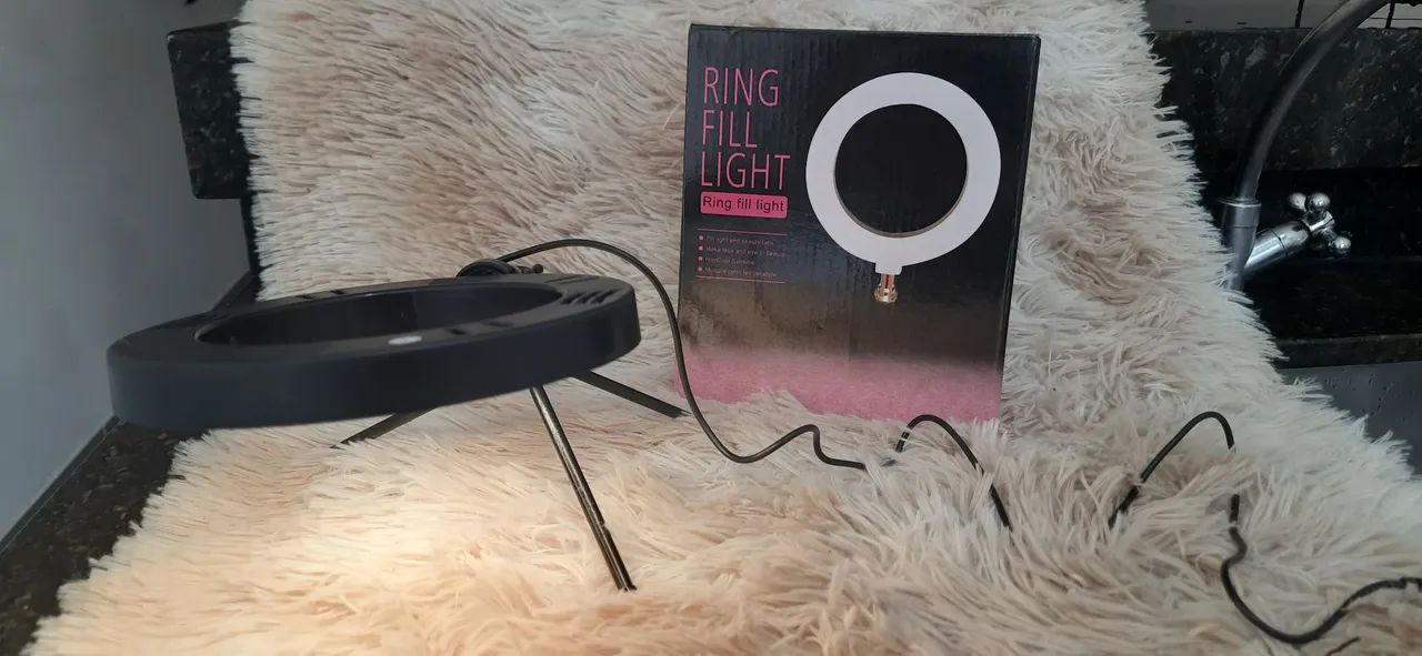 Iluminador Ring Light 6p LED de mesa - Foto 4