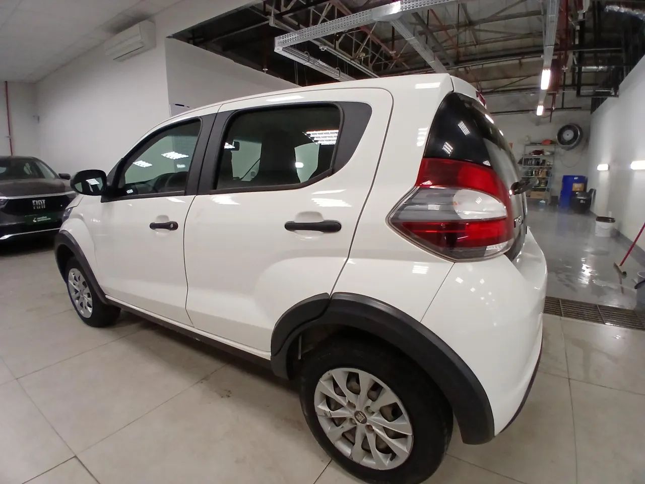Fiat Mobi 2023 1.0 evo flex like. manual - Foto 3