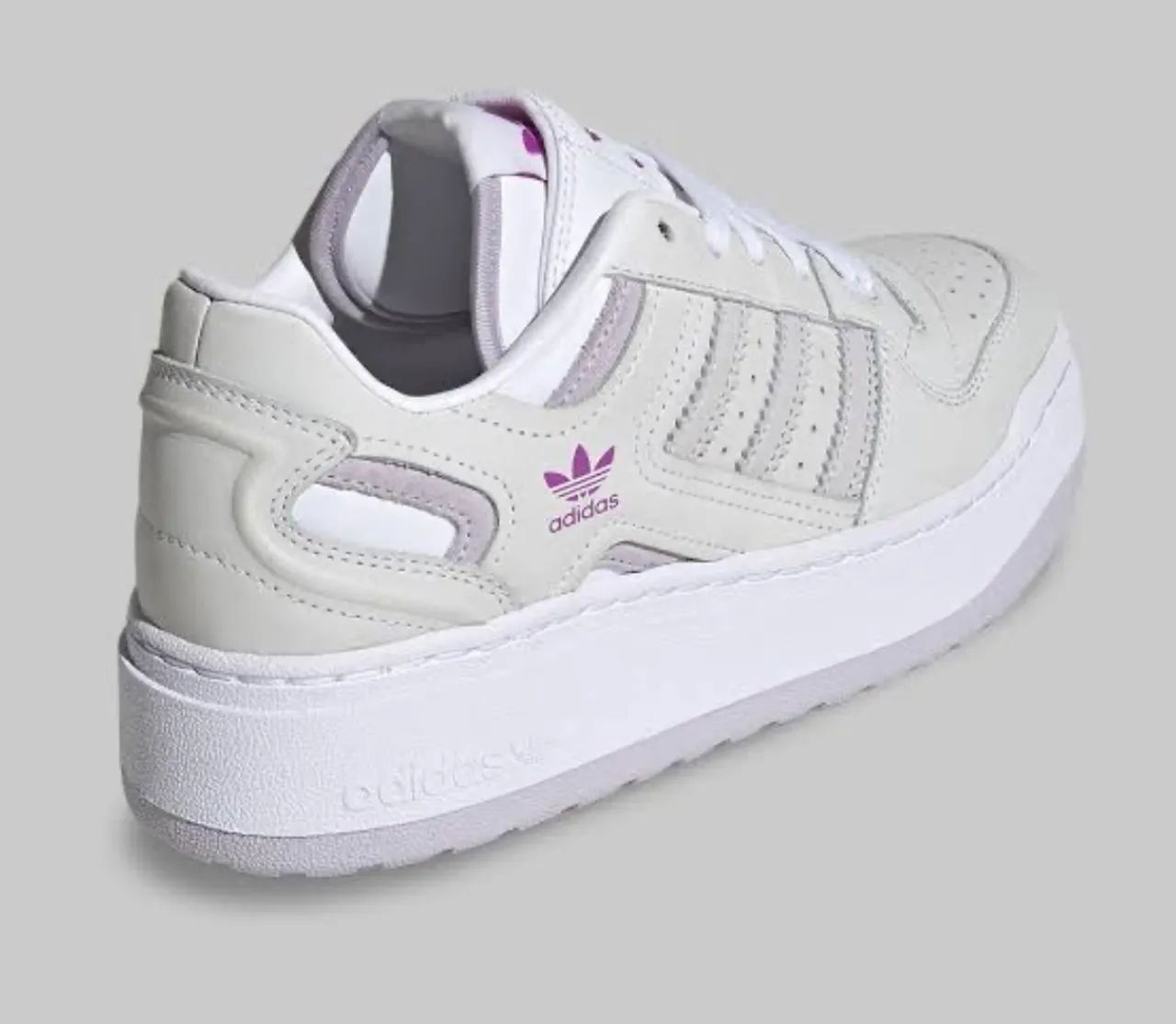 Adidas Forum Bold - Branco com detalhes em roxo - Foto 3