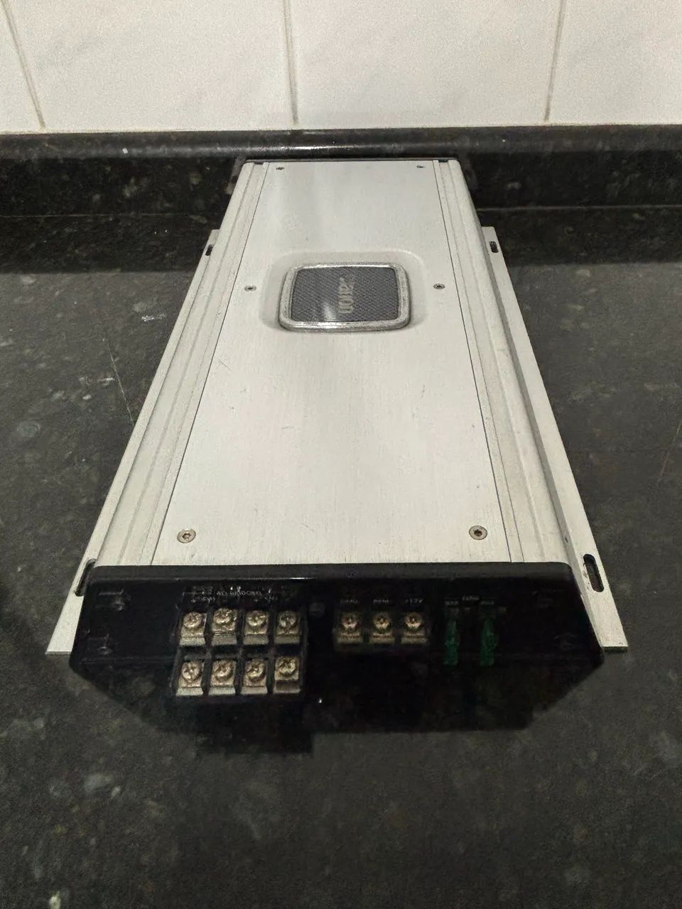 Amplificador Clarion APX 490M - Peças para carros, vans e