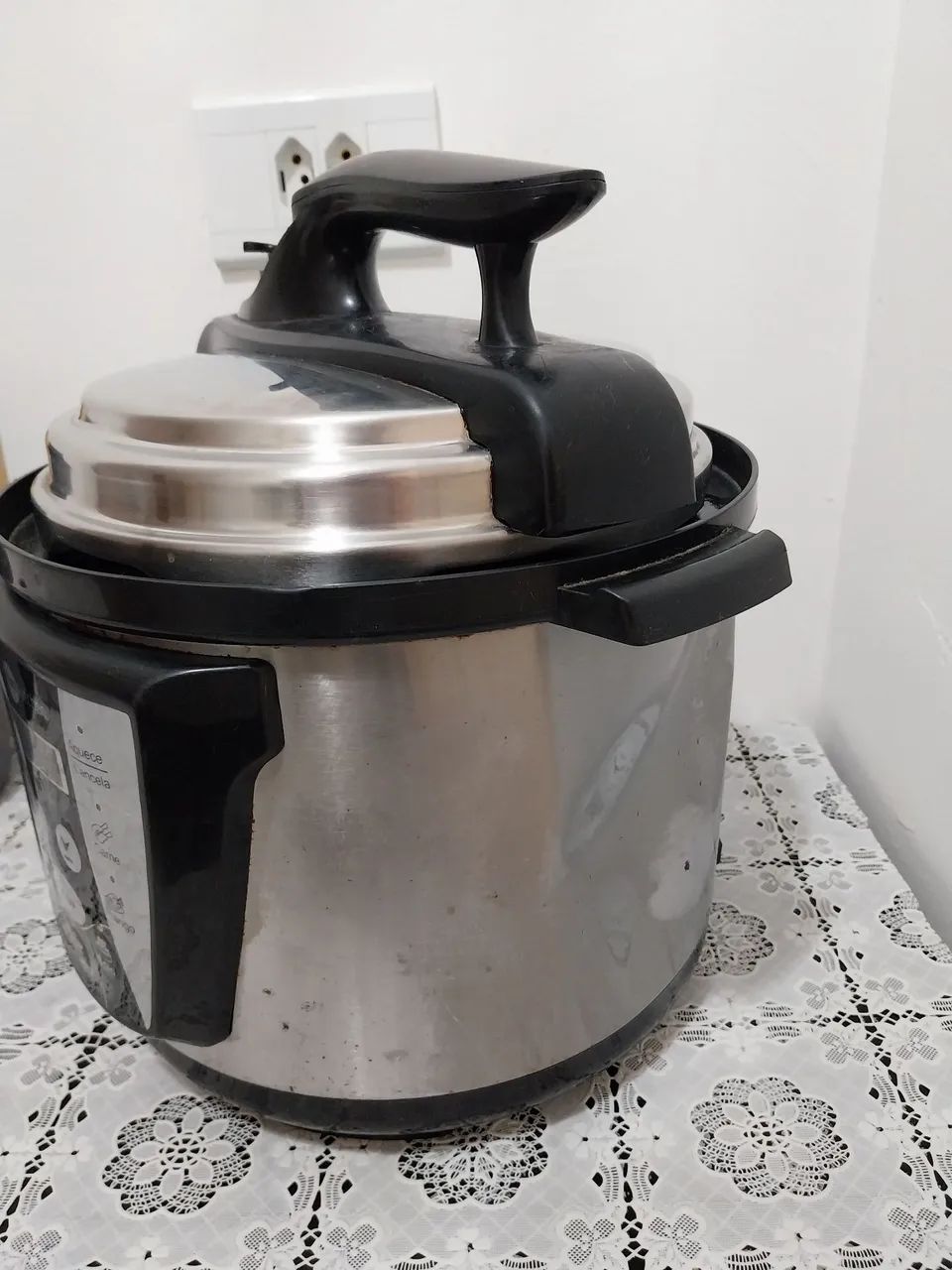 Panela de Pressão Elétrica Fun Kitchen 120v 4L - Foto 2