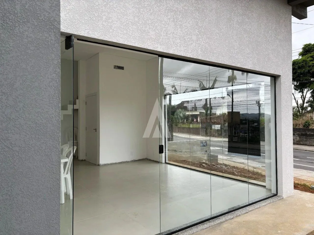 Sala em Joinville, no bairro Boa Vista, à venda.