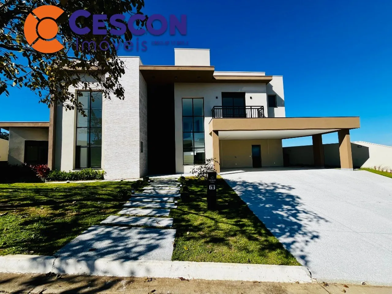Casa em Condomínio em na Aldeia da Serra: 4 quartos, 4 suítes, 2 salas, 6 banheiros, 6 vag