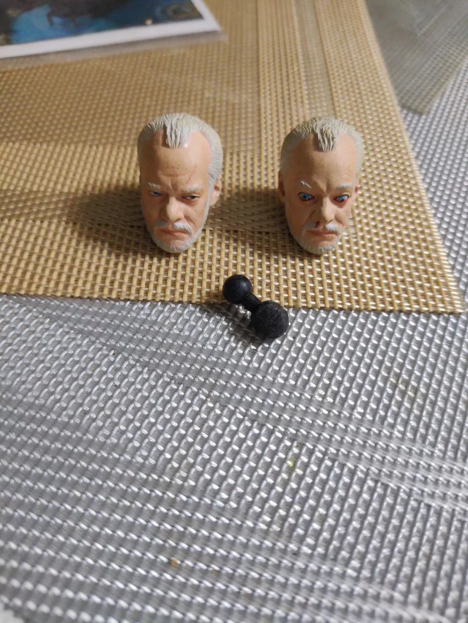 Boneco Acessório Cabeças do Ator Malcolm McDowell Mezco HEROES Series 2 Mr. Linderman - Foto 2