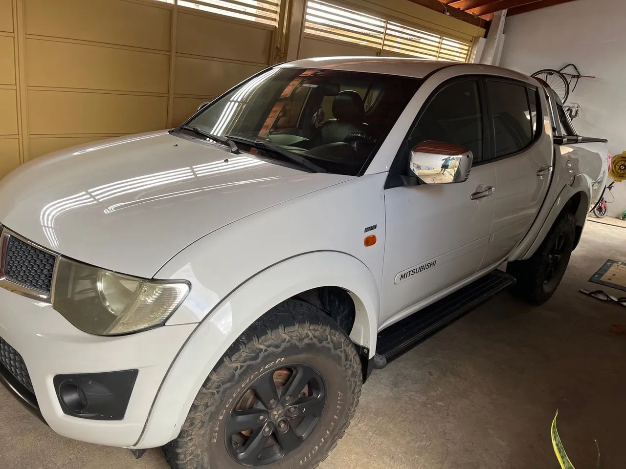 Vendo L200 Triton 3.2 HPE Diesel  - Foto 2