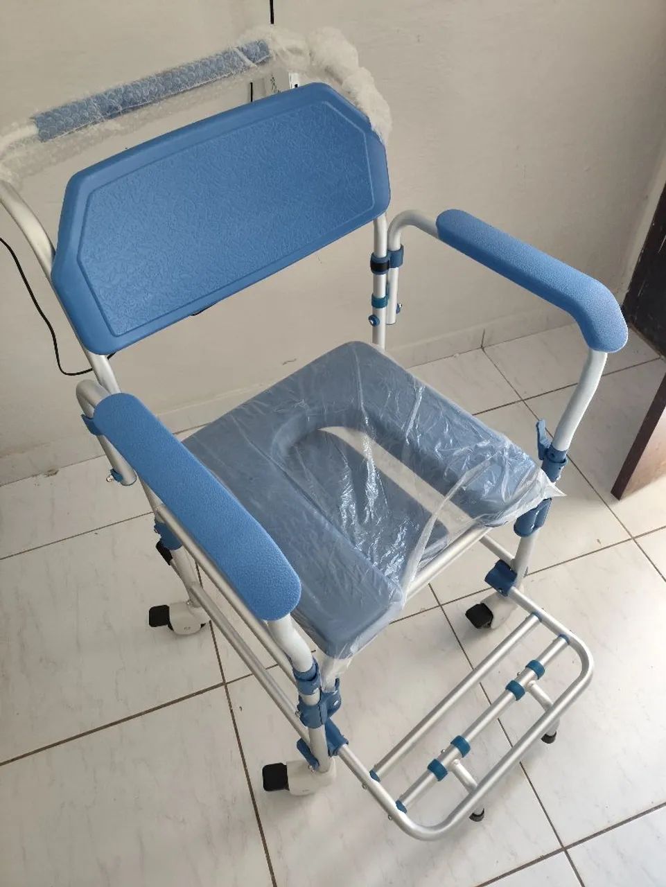 Cadeira de banho higiênica alumínio D60