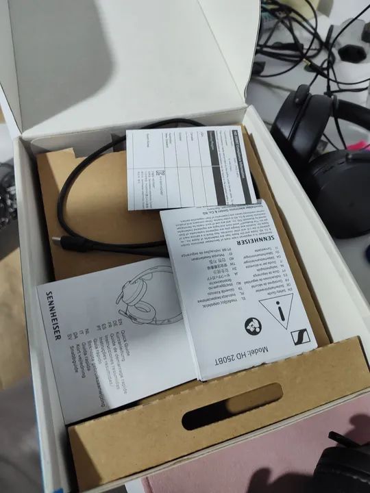 Fone de Ouvido Sennheiser HD 250BT - Foto 3