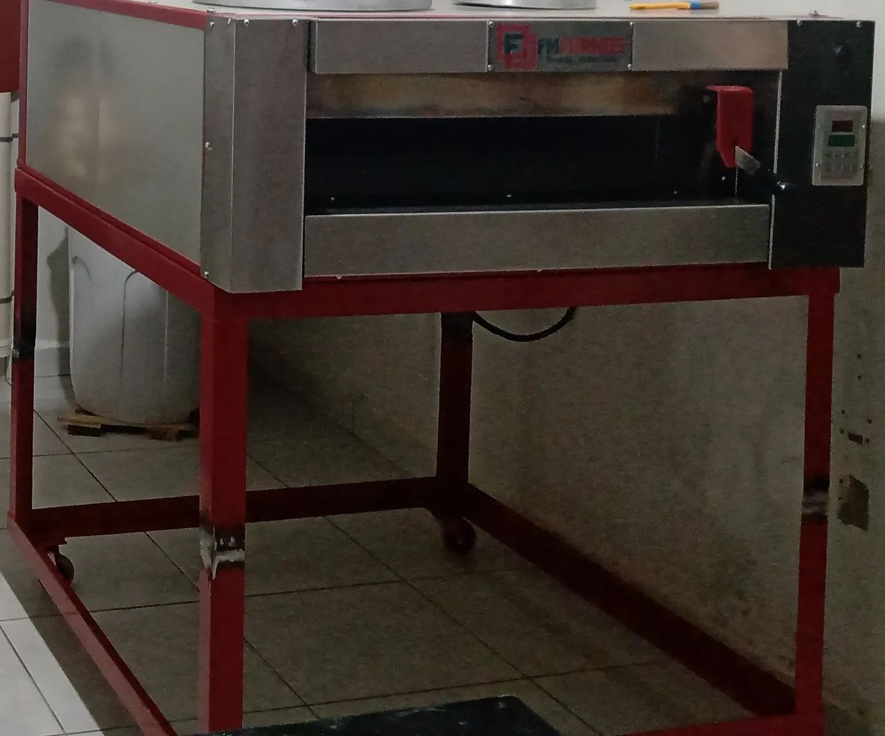 Forno elétrico para pizza, pães e bolos