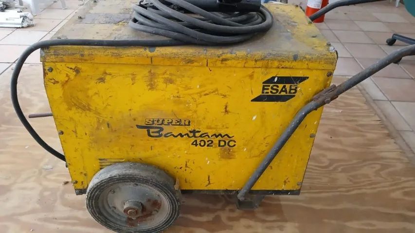 Maquina de Solda Super Bantam ESAB 402 DC