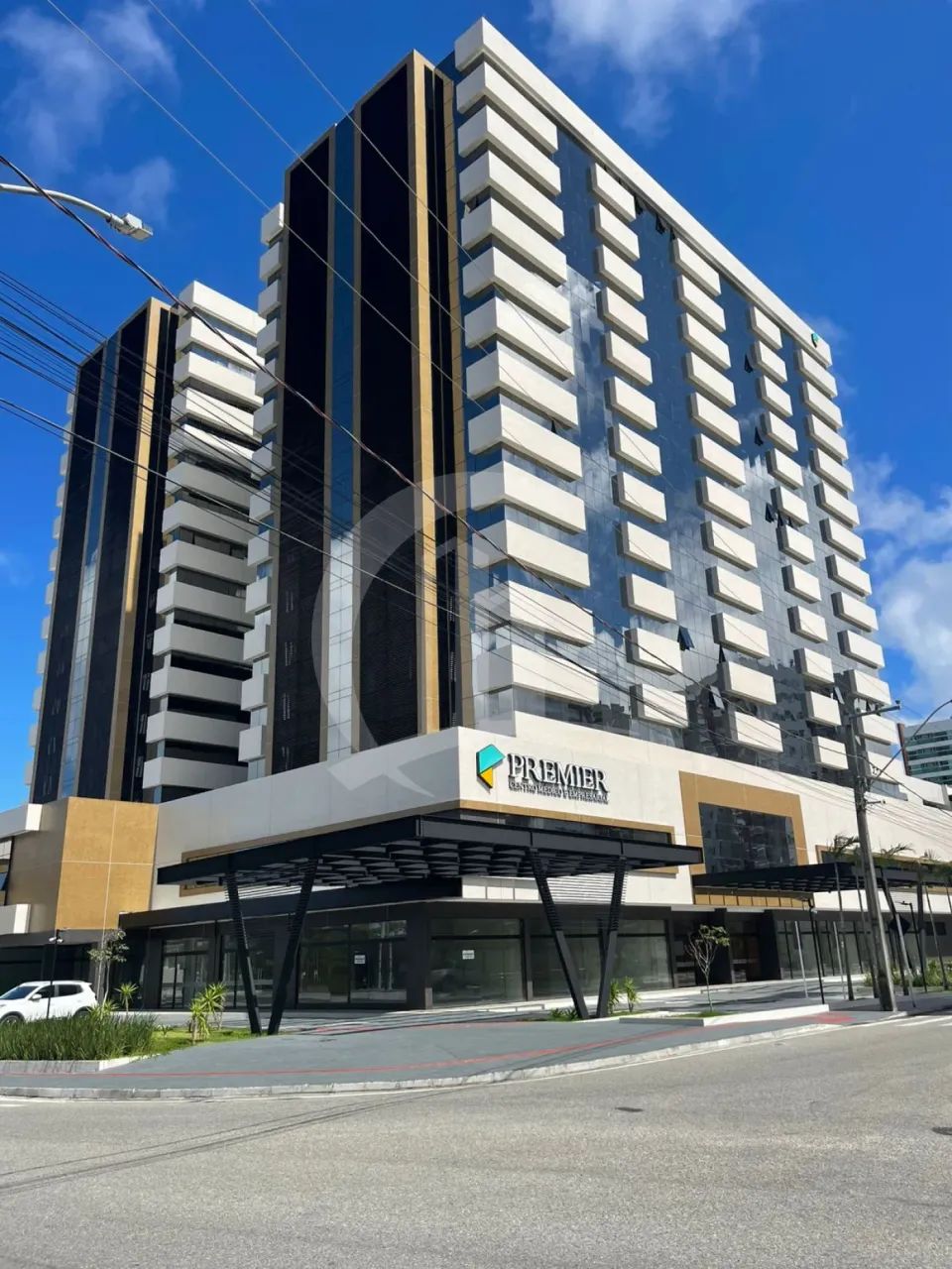 Sala Comercial no Premier Centro Médico e Empresarial com 47m²