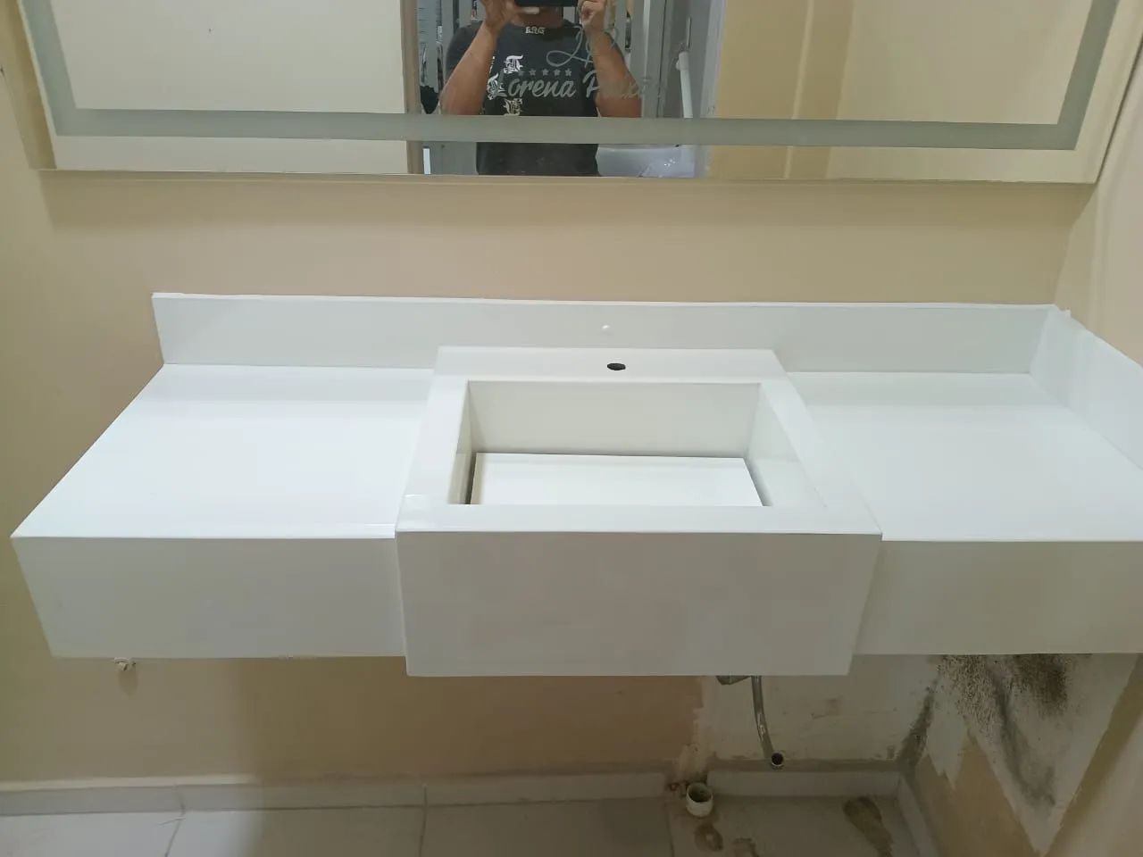 Pias de porcelanato branco polido  - Foto 4