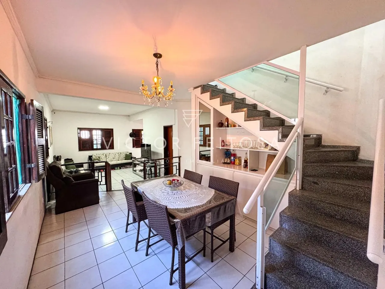 Casa Duplex a Venda na Parangaba - 363m²