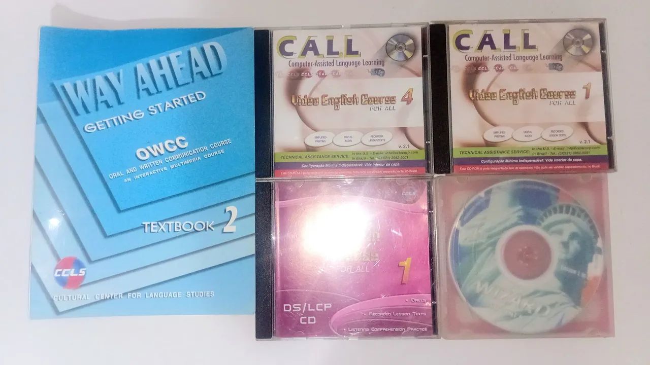 CDs e Livro Curso de Inglês Antigos - Foto 2
