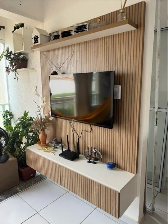 Rack para TV com Painel em Madeira