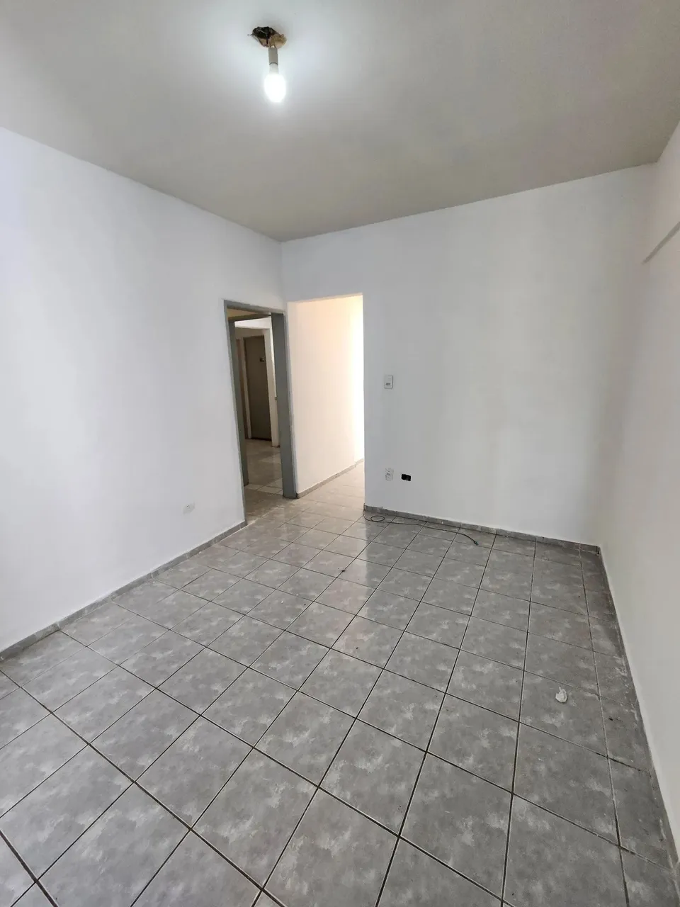 Apartamento dois quartos na Rua Aurora