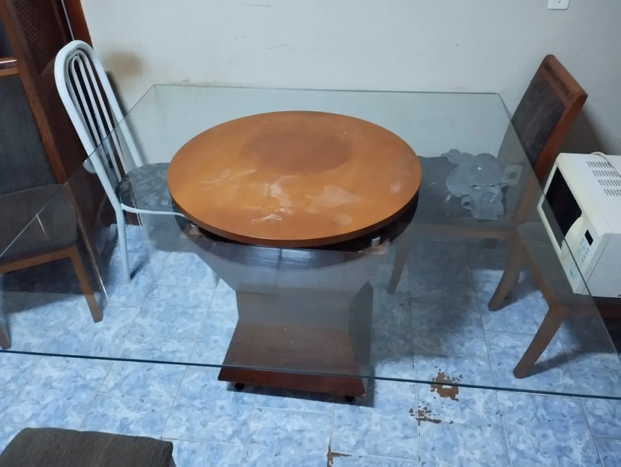 Mesa de Jantar de Vidro com Tampo Giratório