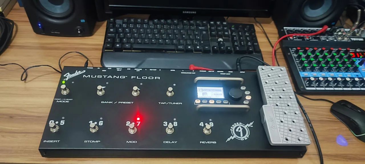 Pedaleira Fender Mustang Floor Aceito Troca Marshall Code 50 W