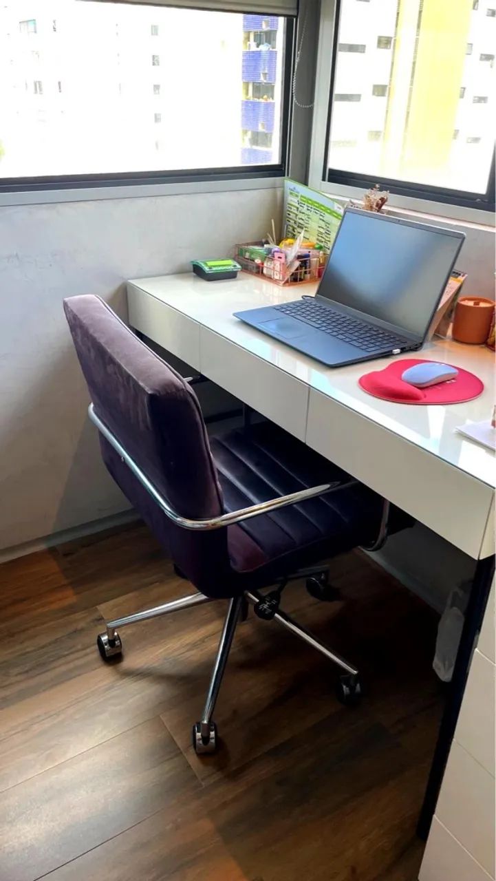 Cadeira de escritório giratória em veludo roxo - Confortável e estilosa! - Foto 5