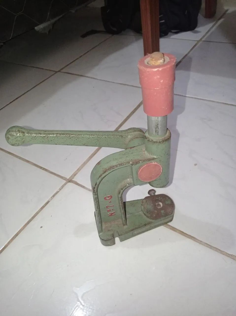 Máquina para colocar mica