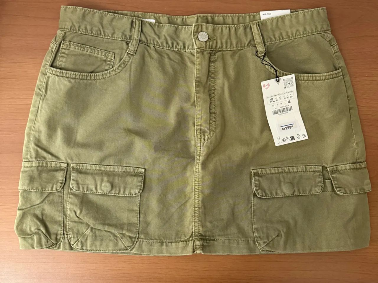 Saia Cargo Verde Militar - Marca: Zara