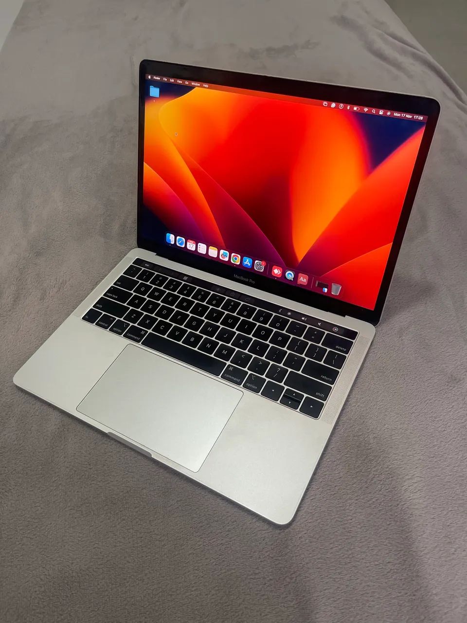 MacBook Pro com Touch Bar 