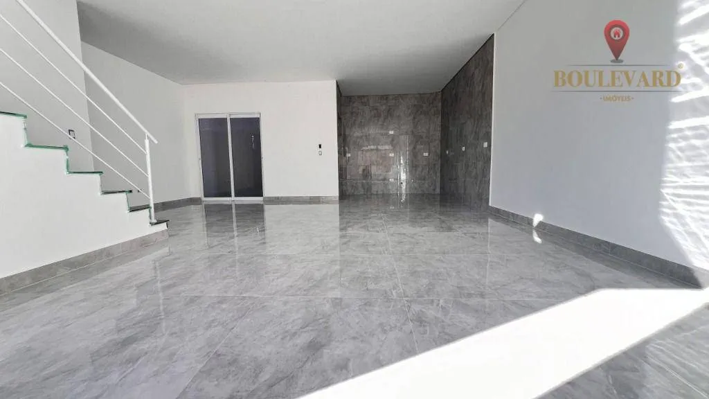 Sobrado novo em condomínio fechado com 3 dormitórios à venda, 125 m² por R$ 750.000 - Boqu