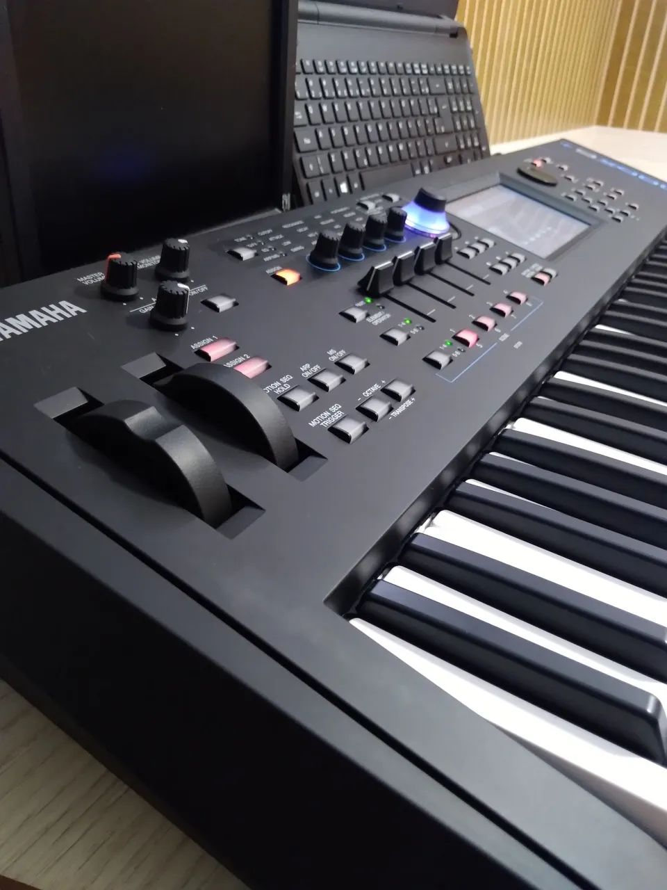  Teclado Yamaha Modx6 Plus 2025 61 Teclas - Foto 3