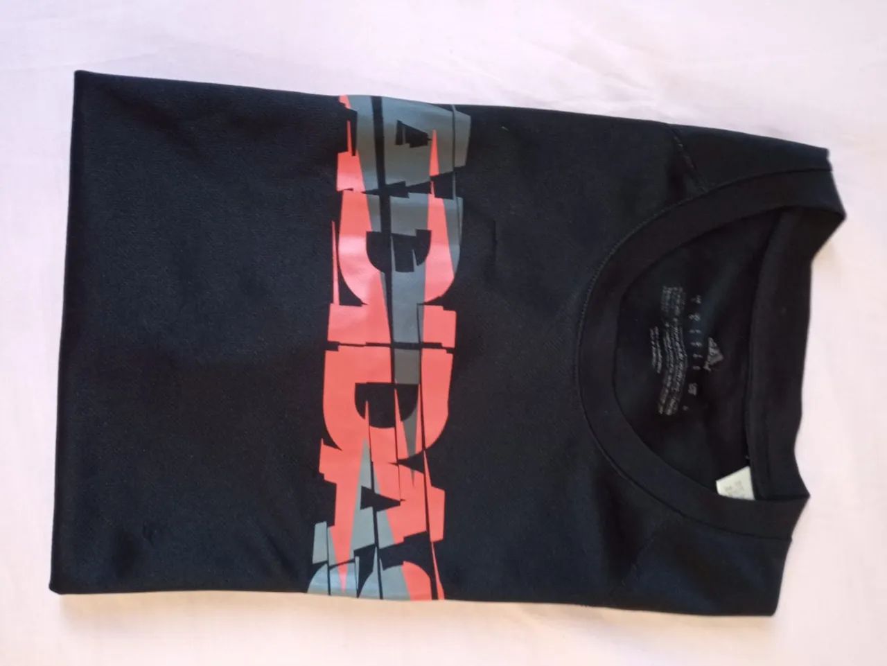 Camiseta Adidas original  - Foto 2