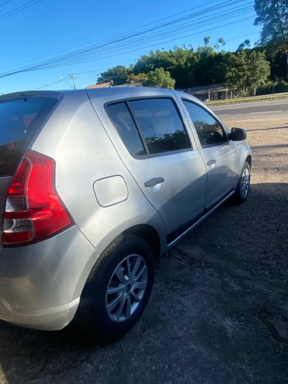 Sandero 2013 1.0 aceito motos na troca R$29.900,00