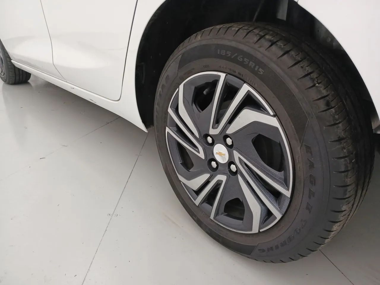 Chevrolet Onix Hatch 1.0 12V Flex Mec. 4P, foto 12 de 18