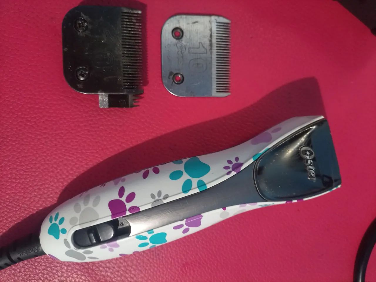 Máquina de tosa Oster com 2 lâminas 10 e estojo  - Foto 2