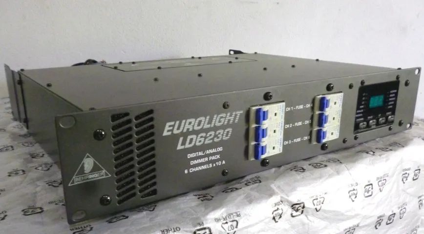 Rack Dimmer 6 canais 220v (frete gratis) - Foto 2